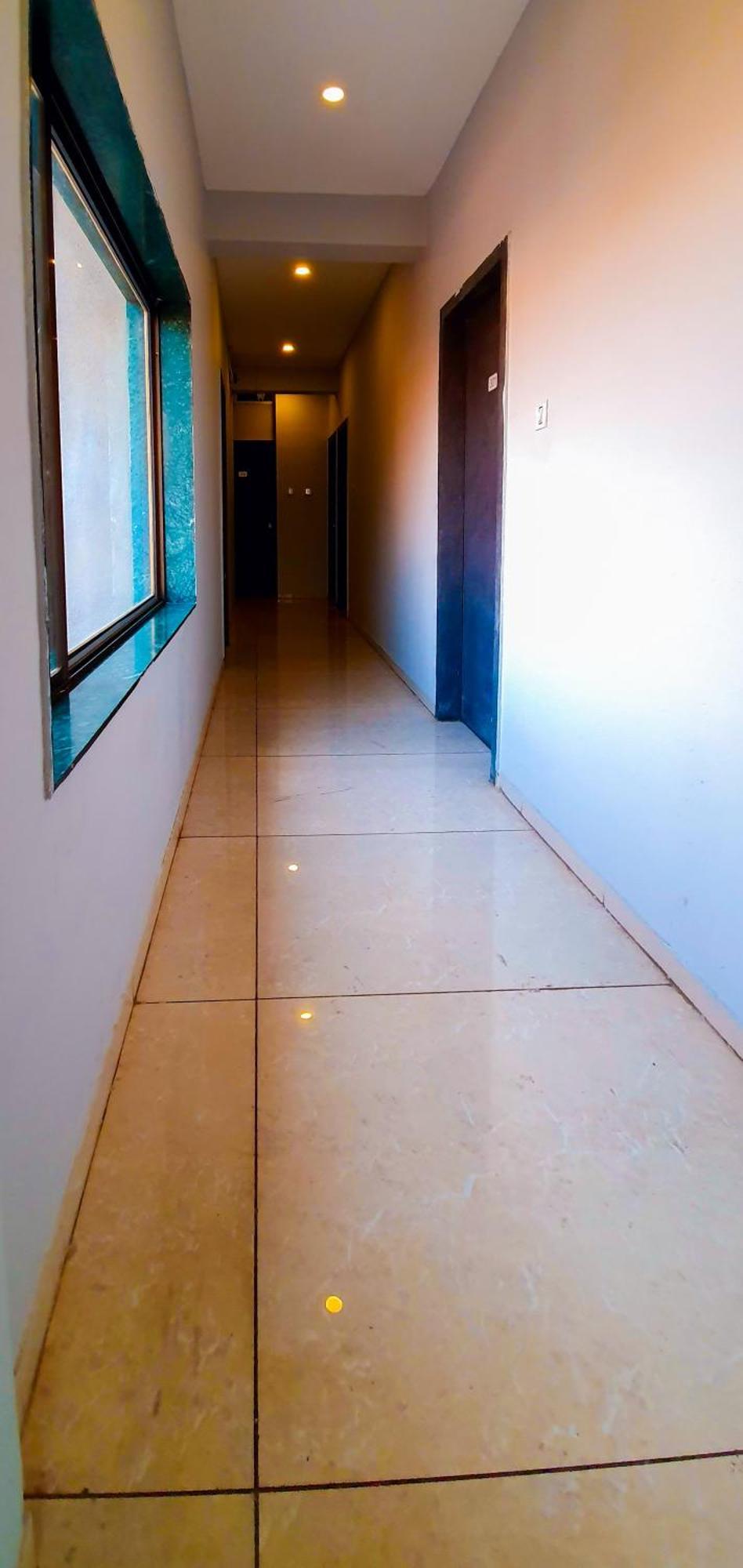 Nova Hotel New Crossroad Rajkot Esterno foto