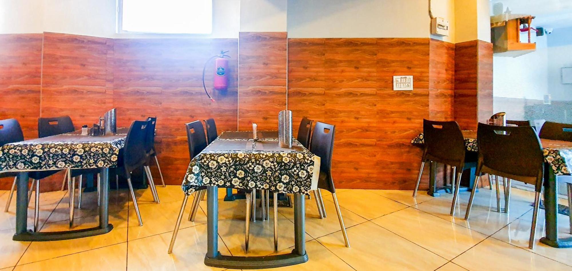 Nova Hotel New Crossroad Rajkot Esterno foto
